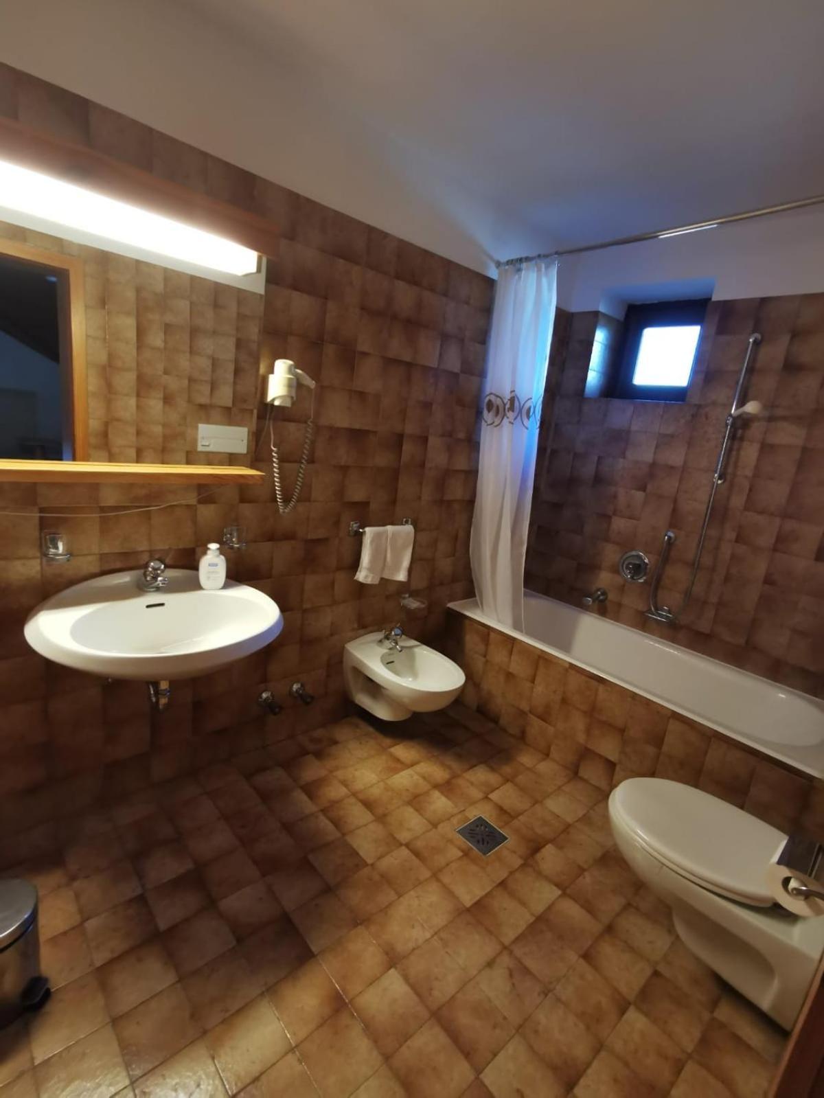 מרלנגו Hotel Eden Guesthouse מראה חיצוני תמונה